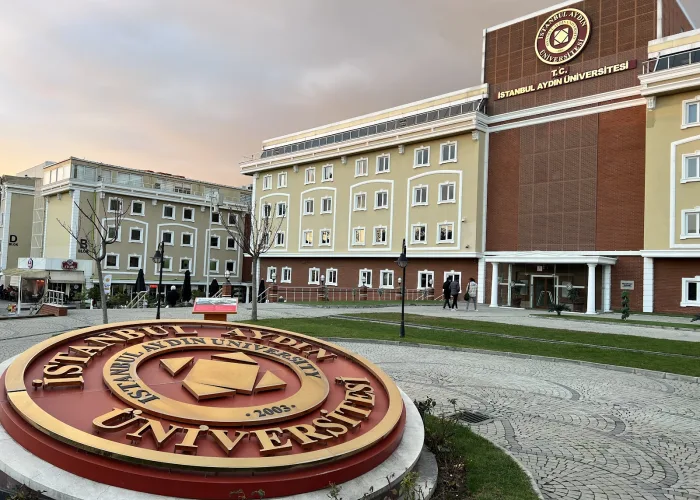 İstanbul Aydın Üniversitesi