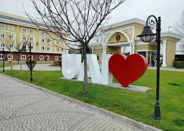 İstanbul Aydın Üniversitesi