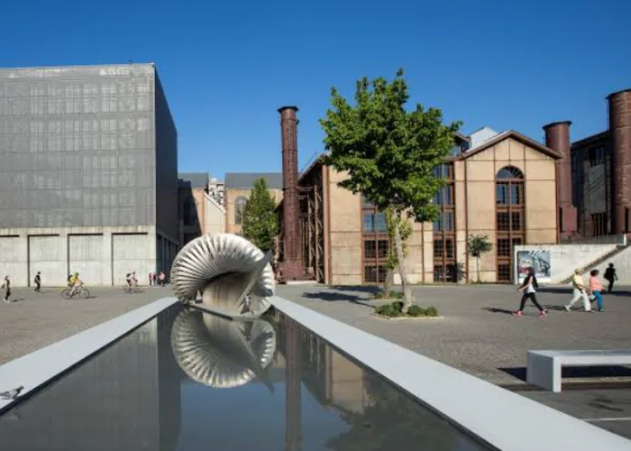 İstanbul Bilgi Üniversitesi