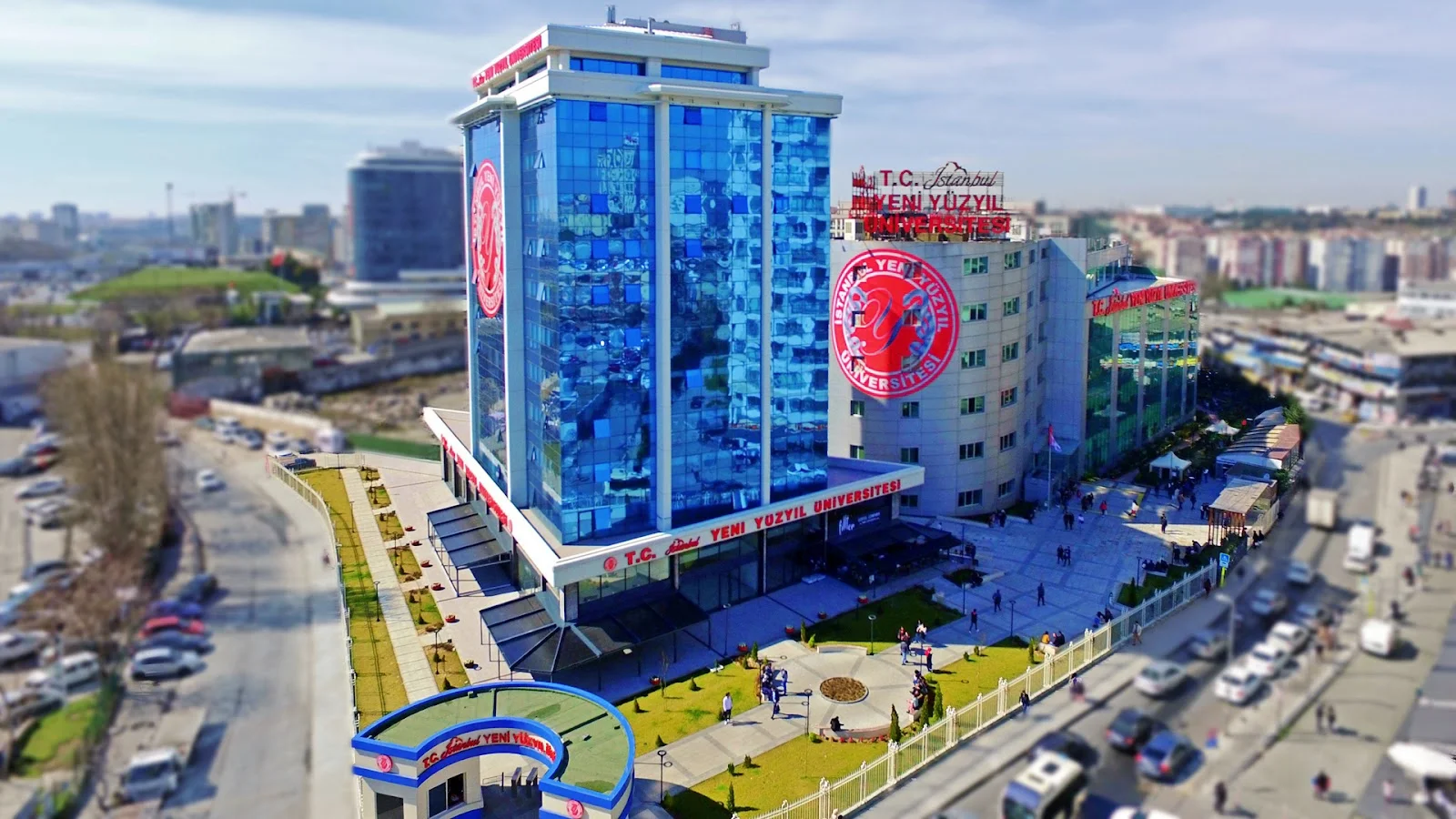 İstanbul Yeni Yüzyıl Üniversitesi