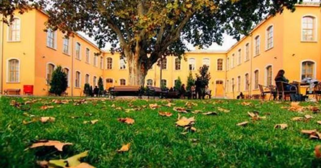 Fatih Sultan Mehmet Vakıf Üniversitesi