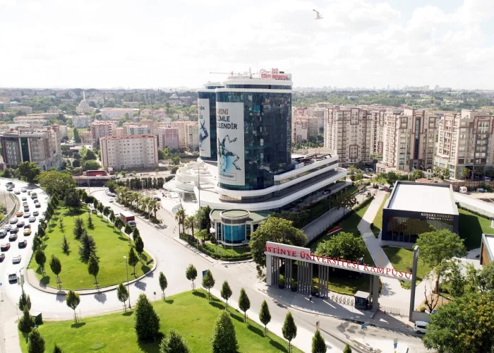 İstinye Üniversitesi