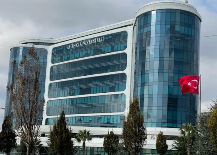 İstinye Üniversitesi