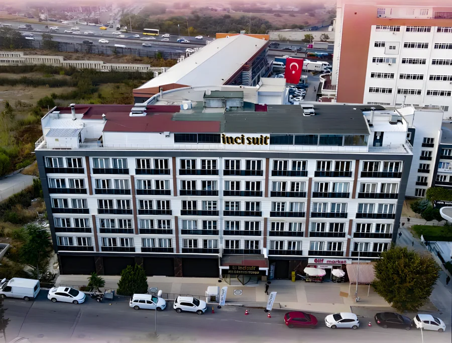 İnci Suit