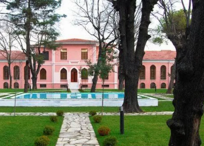 Bezmialem Vakıf Üniversitesi