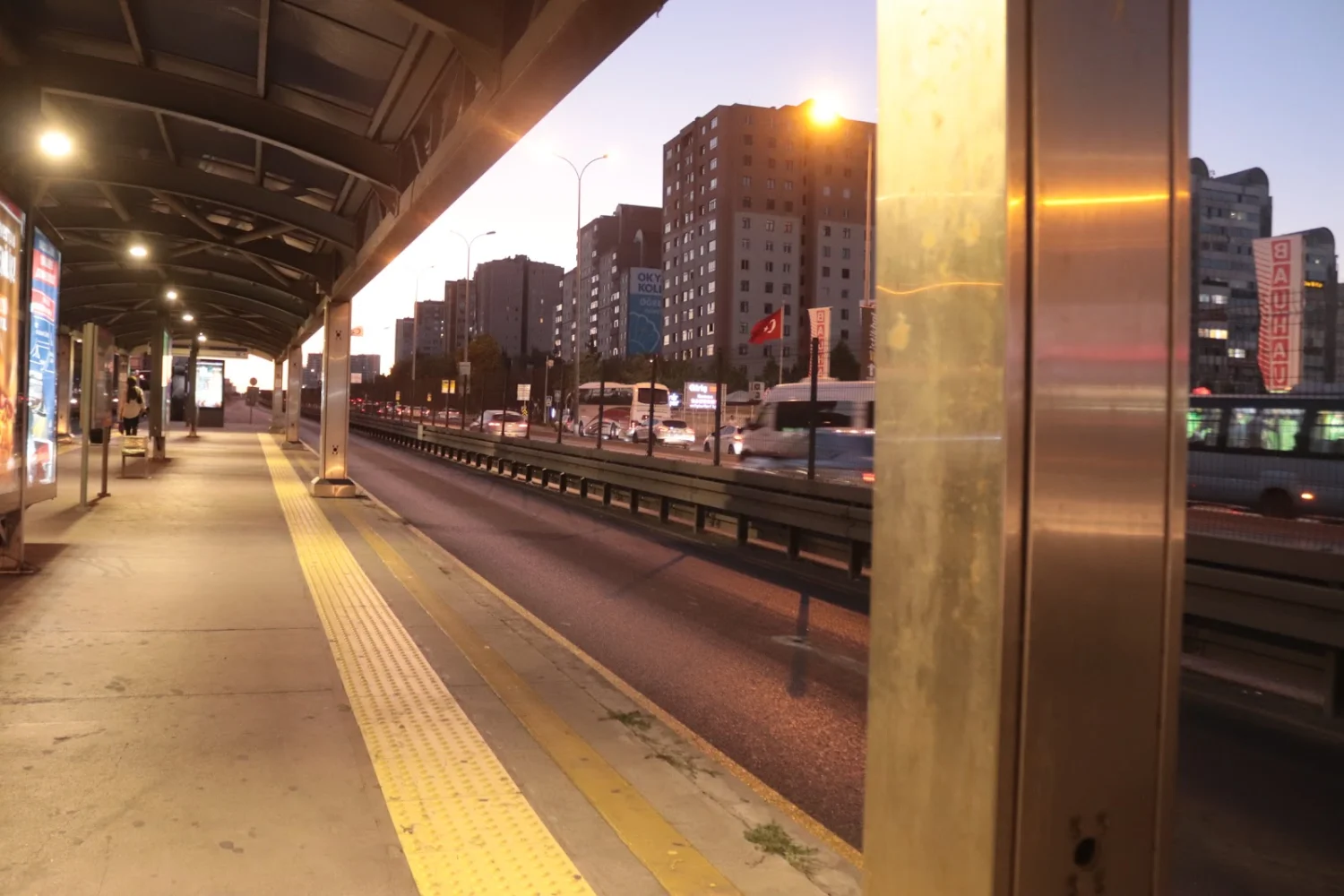 Transportation in Beylikdüzü: Easy Access to Everywhere with Metrobus and E-5
